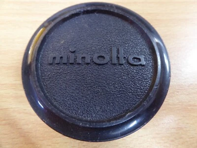 Vintage Official MINOLTA JAPAN 55mm push on front lens cap - Image 1 of 3