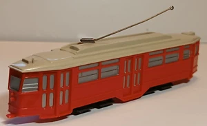 Wiking non vetrato - tram locomotiva rosso arancione - CS 222/1A - Foto 1 di 8