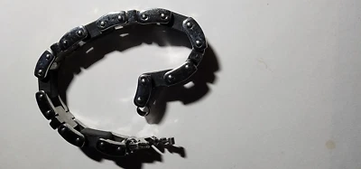 Cadena de eslabones para motocicletas para hombre - negra/ino inoxidable con cruz en muy buena condición B2 Foto 1 de 4