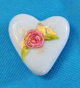 Large Glass Heart Bead - Picture 1 of 10