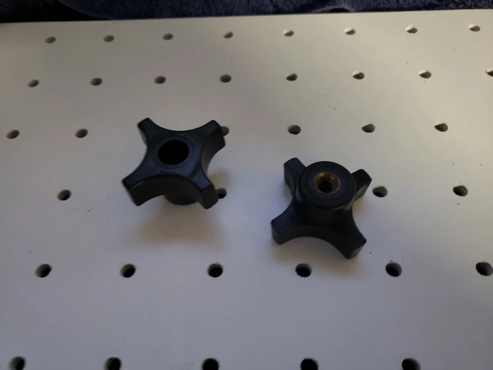 Used Lobed Knob 1/4-20 Threaded Thru (Surefeed 99004-007) - Image 1 of 1