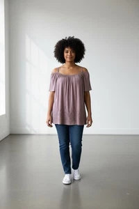 Torrid Cold Shoulder Top Plus Sz 2X Soft Challis Eyelet Embroidered Mauve Blouse - Picture 1 of 10