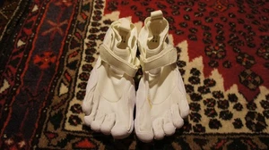Vibram Fivefingers KSO Vintage Blanco Hombre 21M1410 Talla 6.5-7 - Imagen 1 de 8