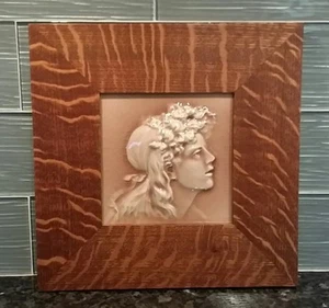 RARE ANTIQUE HAMILTON TILEWORKS TILE - RAISED NYMPH IN AMAZING TIGER OAK FRAME - Picture 1 of 10