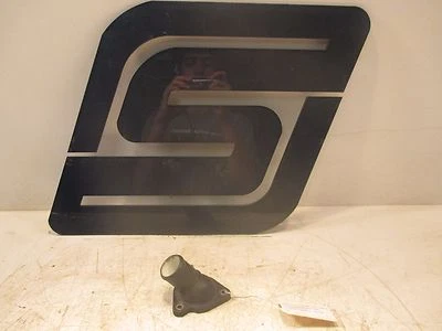 Suzuki Aerio Wagon 2006 2,3 L OEM termostato de fábrica carcasa plástico cuello de agua Foto 1 de 3