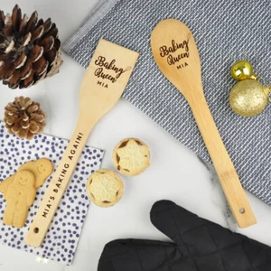 Juego personalizado de espátulas de madera y cucharas mezcladoras reina del horno grabado regalo para hornear - Imagen 1 de 5