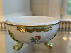 Vintage Herend Replacement Trinket Box BOTTOM ONLY Floral Motif Queen Victoria - Picture 1 of 10