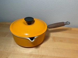 Vintage Le Creuset Cast Iron Saucepan Wood Handle Pan #18 W/ Lid - Light Orange - Picture 1 of 12
