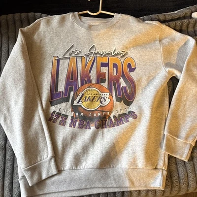 Sudadera Hollister Los Angeles Lakers Adulto L Cuello Redondo Pullover Gráfico Crew Foto 1 de 4