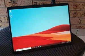 Microsoft Surface Pro X (256GB/8GB) 4G Cellular Black Win 11 - Picture 1 of 10
