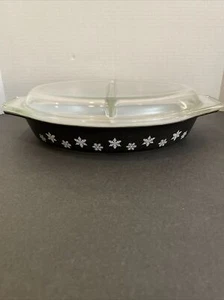 Cazuela para hornear PYREX vintage negra con copo de nieve dividida ovalada con tapa 1,5 cuartos - Imagen 1 de 15