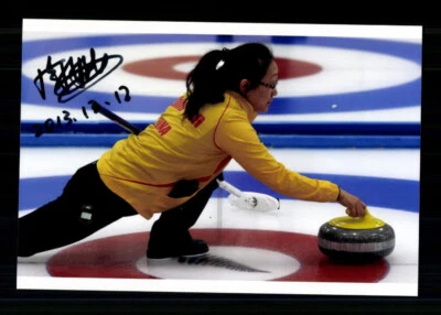 Yan Zhou Foto Original Signiert Curling + A 239147 - Bild 1 von 2