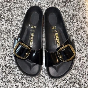 Birkenstock Madrid Big Buckle High Shine Schwarz Gold Größe 37 Damen 6 - Bild 1 von 5