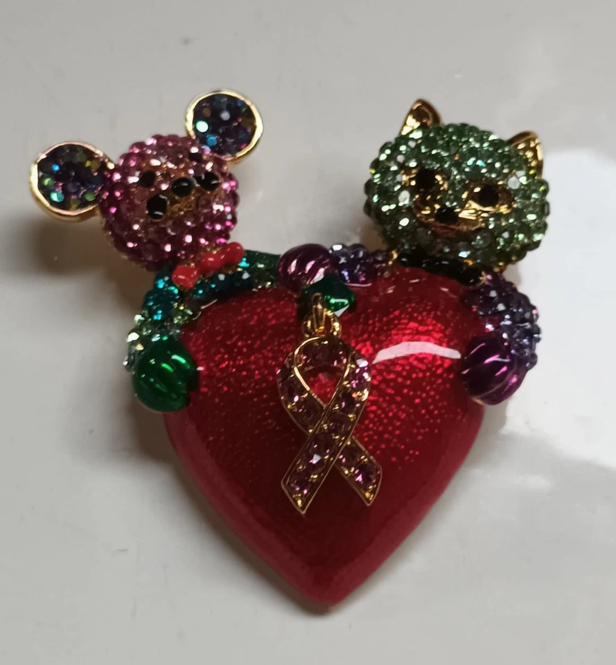 Butler & Wilson Cat Mouse Heart Brooch Multicolor Crystals Statement Pin Boxed - Image 1 of 4