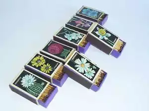 Juego de 8 cajas de cerillas de flores rusas de la década de 1960 URSS - Imagen 1 de 4