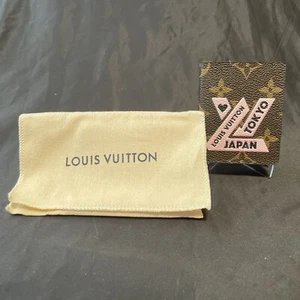 Louis Vuitton Tokyo Notepad *New With Mini Duster Bag - Bild 1 von 4