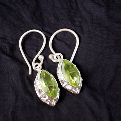 Green Peridot Gemstone 925 Sterling Silver Earring Handmade jewelry Earring Gift - Image 1 of 3