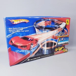 2005 Hot Wheels Motorized YELLOW FERRARI X-V Cyclone Chamber Stunt Track SEALED - Bild 1 von 20