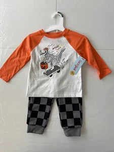 Jungen Halloween Dino auf Roller T-Shirt Jogginghose Set Größe 18M - Bild 1 von 3