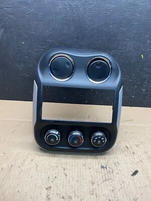 2011 to 2017 Jeep Compass Dash Climate Temperature Control Radio Bezel O7113 DG - Image 1 of 4
