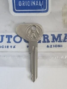 ORIGINAL VW KEY BLANK PROFILE M 111837219A S92 Käfer Karmann Ghia - Foto 1 di 7