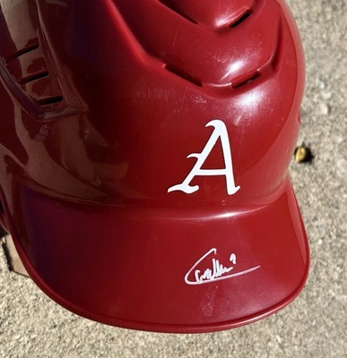 БЕЙСБОЛЬНЫЙ ШЛЕМ С АВТОГРАФОМ КЕЙДЕНА УОЛЛЕСА СЕРТИФИКАТ ПОДЛИННОСТИ JSA ARKANSAS RAZORBACKS - Изображение 1 из 4