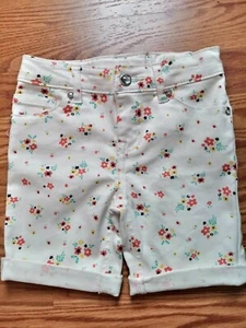 Girl's Kids korner Jean Shorts With Floral All Over Print SIZE 4 - Picture 1 of 4