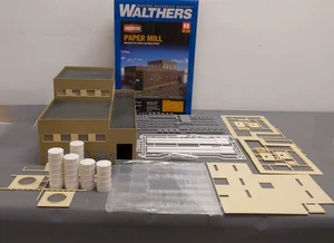 Walthers 933-3902 HO Paper Mill Superior Paper Building Kit EX/Box - Picture 1 of 6