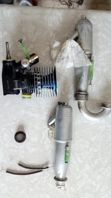 Motore 3.5cc  (.21)  a Scoppio Nitro Buggy  MW V1 per Off Road 1/8 - Immagine 1 di 4