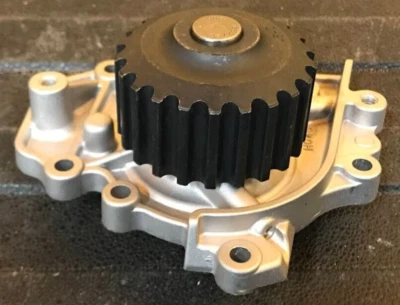 Bomba de agua del motor GMB - 135-2210 / 19200PT2013 - para Acura Integra 1,8 L (1994-95) Foto 1 de 4