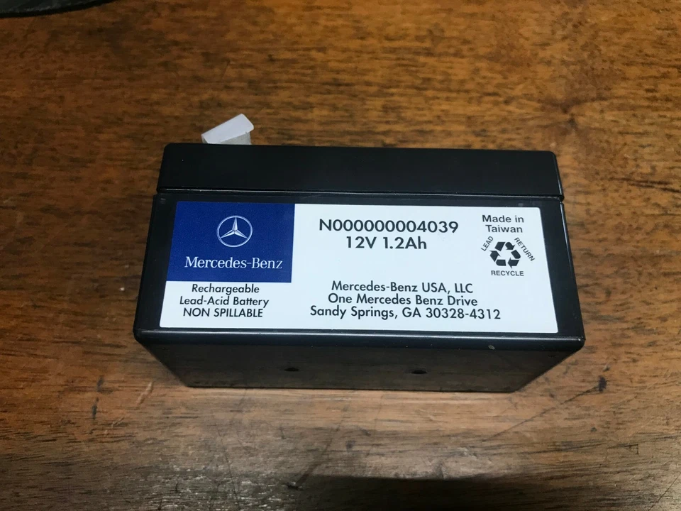 New Genuine Mercedes W164 W251 GL / ML / R - Class Auxiliary Battery 1.2AH