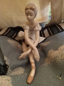 Lladro Ballerina Figur, realistische Wohndeko Sammlerstück - Bild 1 von 5