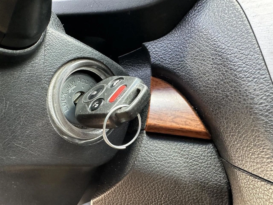 Interruptor de encendido con carcasa y llave 2010 2011 2012 2013 2014 Subaru Outback Foto 1 de 4