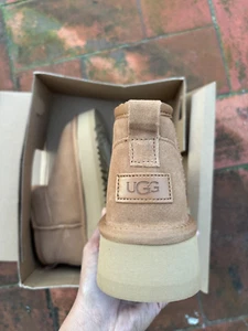 Uggs Con Plataforma Classic Ultra Mini Talla 38 - Imagen 1 de 4