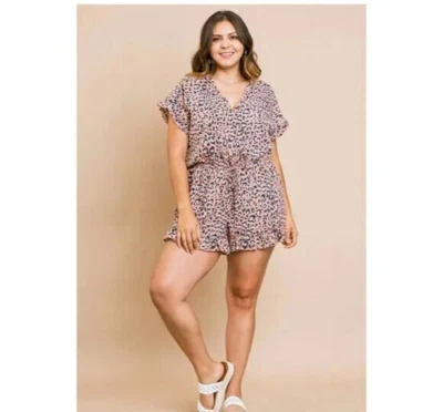 Mono de Juego Umgee Talla Mediana Leopardo Estampado Animal Volantes Ribete Rosa Foto 1 de 4