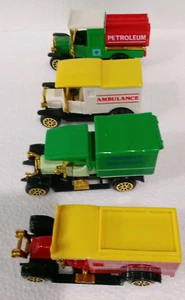 Juego de 4 miniaturas de camiones clásicos de coleccionista - Imagen 1 de 6