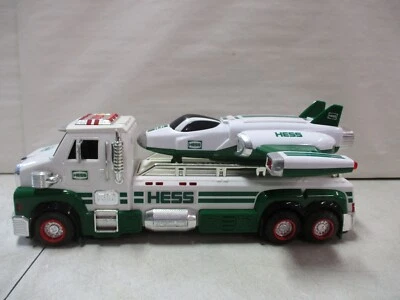 Camión de juguete Hess 2014 y crucero espacial Foto 1 de 4