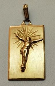 Vintage Risen Christ Plaque Pendant 18K Yellow Gold  Late 20th Century. - Picture 1 of 3