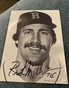 RICK MILLER HANDSIGNIERTE SIGNED PHOTO POSTKARTE BOSTON RED SOX - Bild 1 von 1