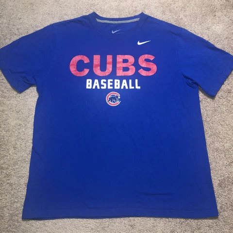 Chicago Cubs MLB CUBS BASEBALL NIKE T-Shirt Size XL Short Sleeves Classic Logos Cover