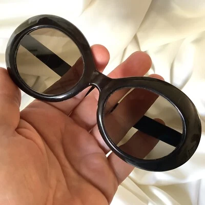 Gafas de sol Paris ovaladas años 30 marrón negro verano moda tocador antiguo belleza Foto 1 de 4