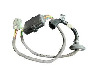 Genuine GM 2005-2006 Equinox Base Wiring Harness Receptacle Adapter #15139198 - Picture 1 of 2