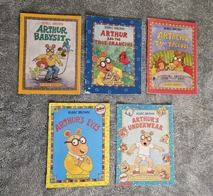 VTG Lot 5 ~ ARTHUR ~ Kid Picture Softcover PB Books School Readers ~ Marc Brown  - Imagen 1 de 19