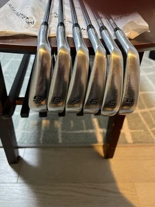 Hierro Bridgestone J15CB 6 piezas 49 palos eje modo 105 S mano derecha - Imagen 1 de 5