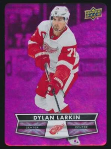 2021-22 UD Tim Hortons rojo troquelado Dylan Larkin #DC31 - Imagen 1 de 2
