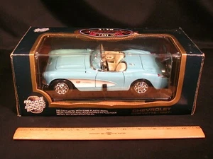 Road Tough Die Cast Chevrolet Corvette 1957 Light Blue Turquoise/White 1:18 - Picture 1 of 12