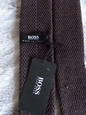  Gravata HUGO BOSS MARROM PROFUNDO, Nova Coleção 100% ORIGINAL FEITA NA ITÁLIA, RPP 99!! - Imagem 1 de 4
