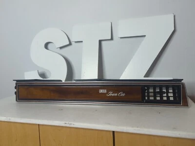1981-89 Lincoln Town Car CARTIER OEM Woodgrain Dash Bezel Trim with Vent (RH) Foto 1 de 4