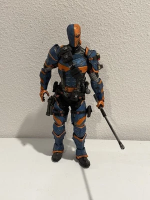 Figura coleccionable Hot Toys Deathstroke VGM030 Batman Arkham Origins escala 1/6 Foto 1 de 4
