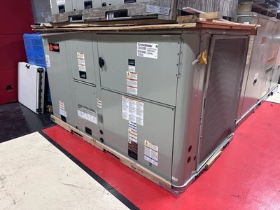 Unidad de techo Trane de 10 toneladas con un solo paquete 208/230/3 modelo # YSJ120A3S0H0000 Foto 1 de 4